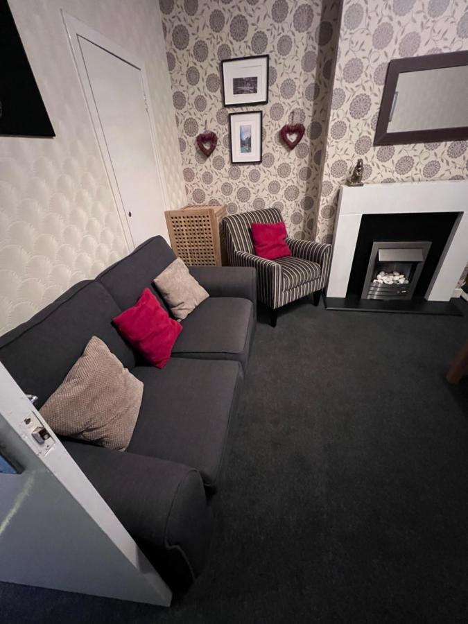 Crags View Apartment On The Royal Mile 에든버러 외부 사진