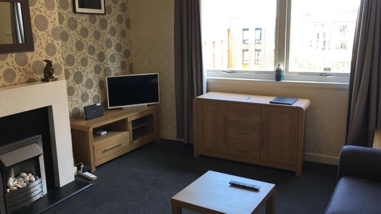Crags View Apartment On The Royal Mile 에든버러 외부 사진