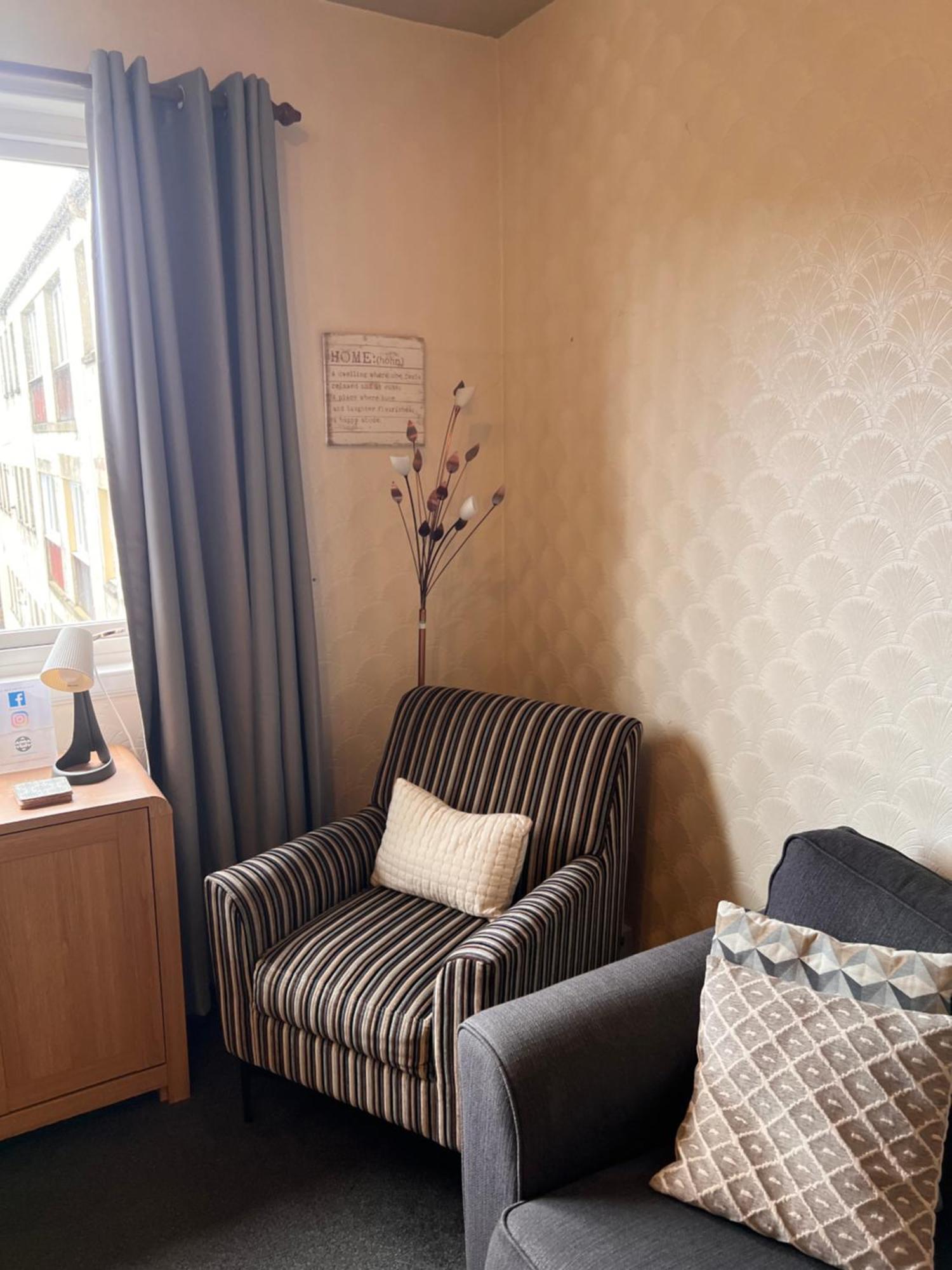 Crags View Apartment On The Royal Mile 에든버러 외부 사진