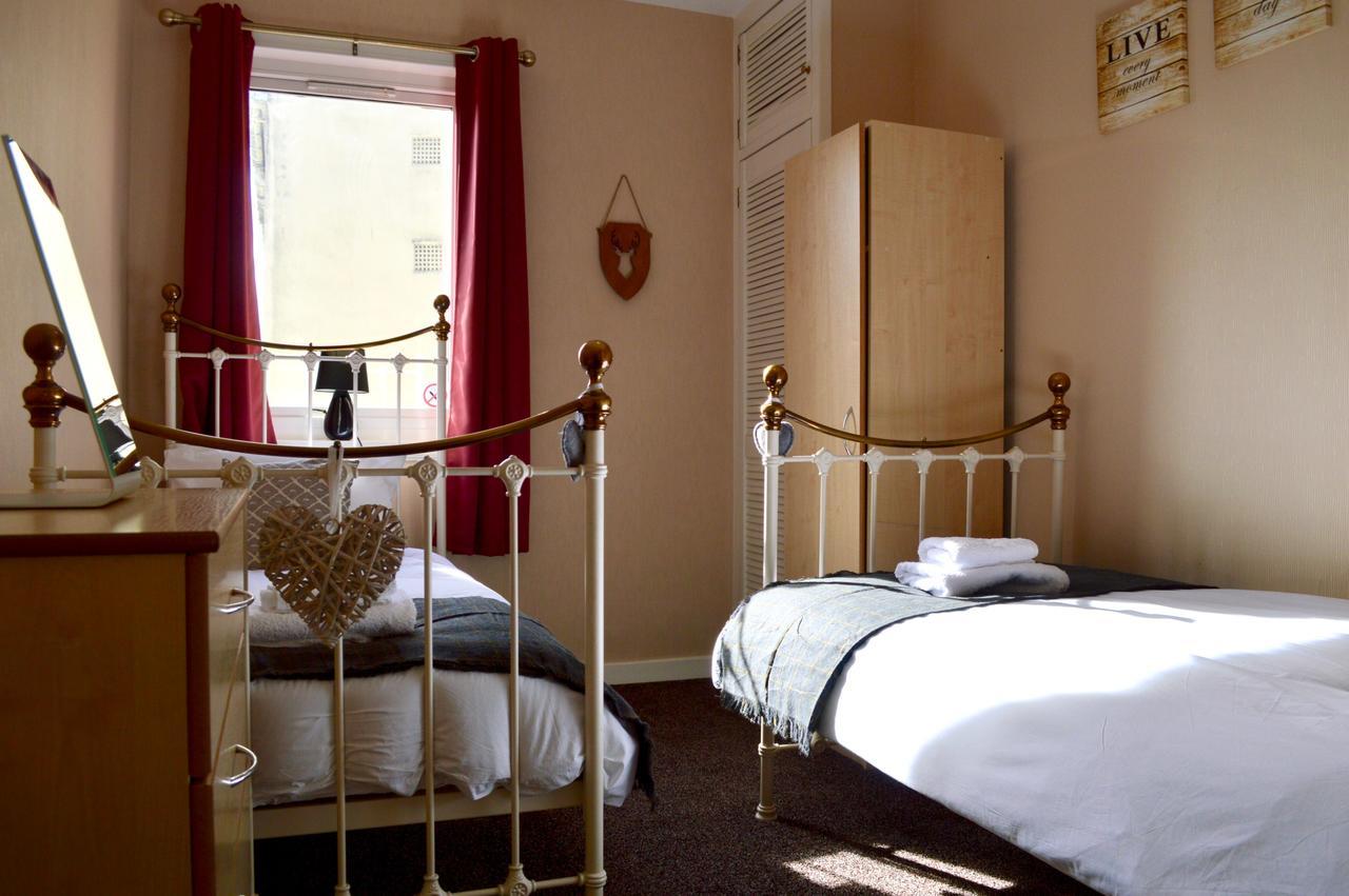 Crags View Apartment On The Royal Mile 에든버러 외부 사진