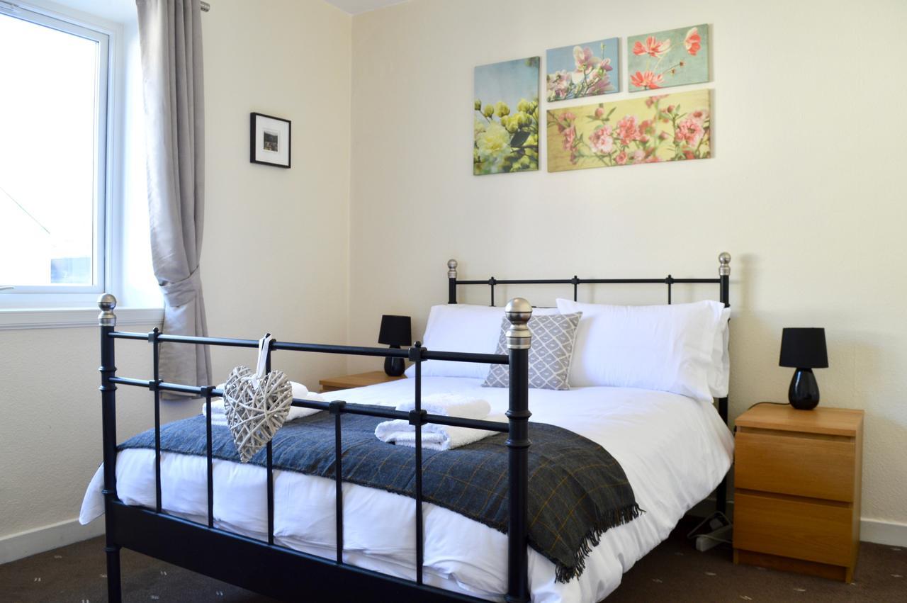 Crags View Apartment On The Royal Mile 에든버러 외부 사진