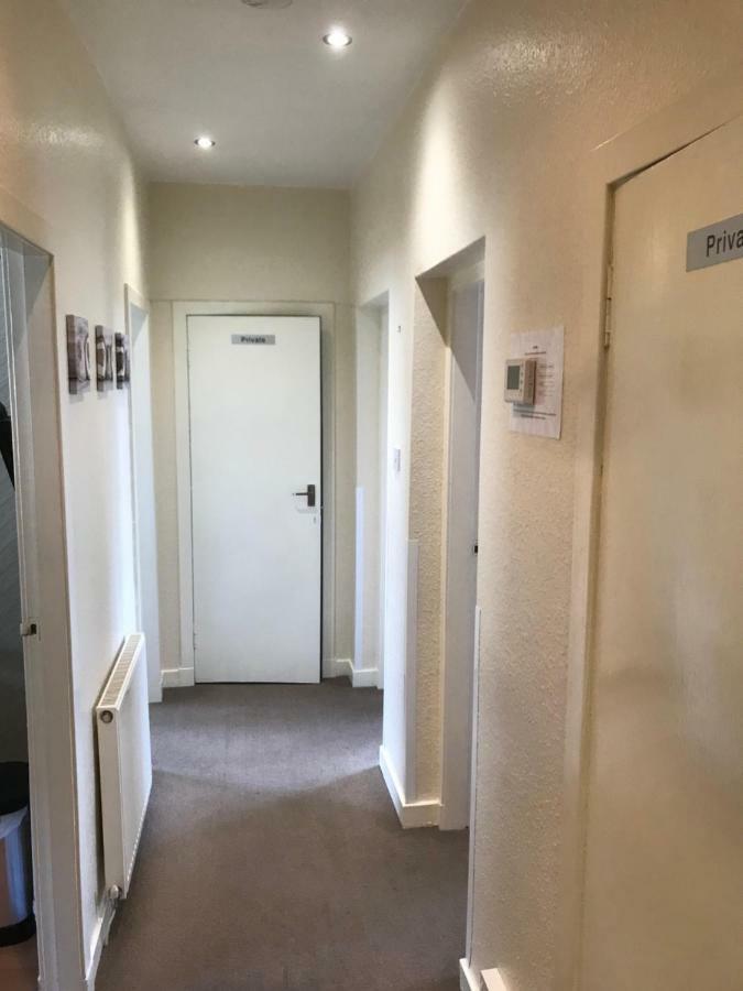 Crags View Apartment On The Royal Mile 에든버러 외부 사진